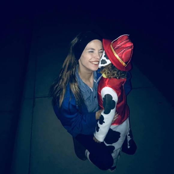 Meet your Posher, Amber - Picture 1 of 1